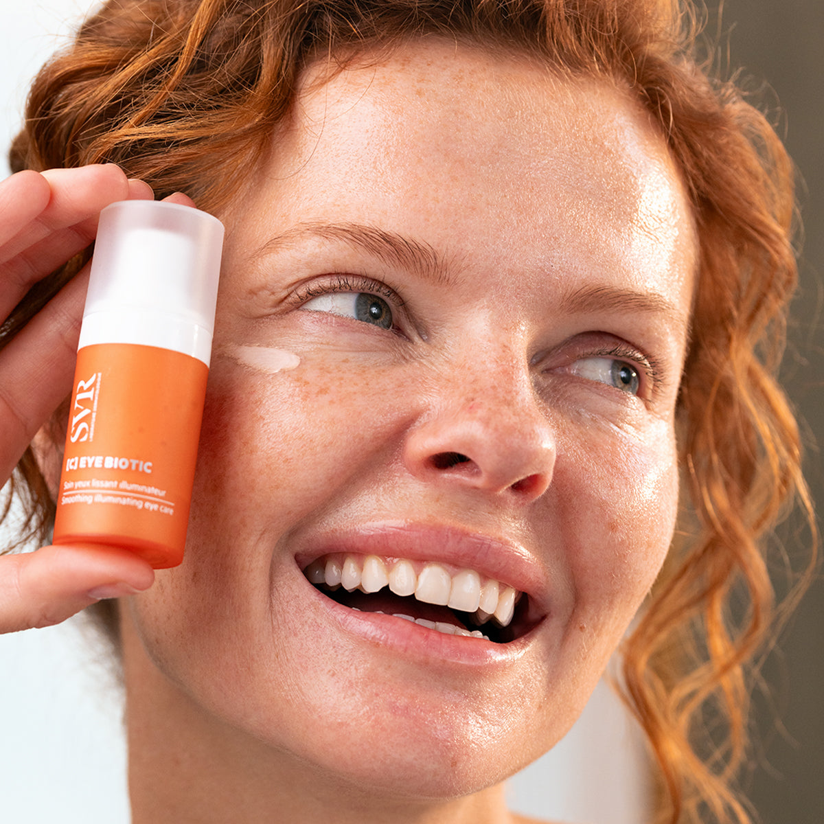 SVR Biotic C Creme Contorno Olhos 15ml - Farmácia Garcia