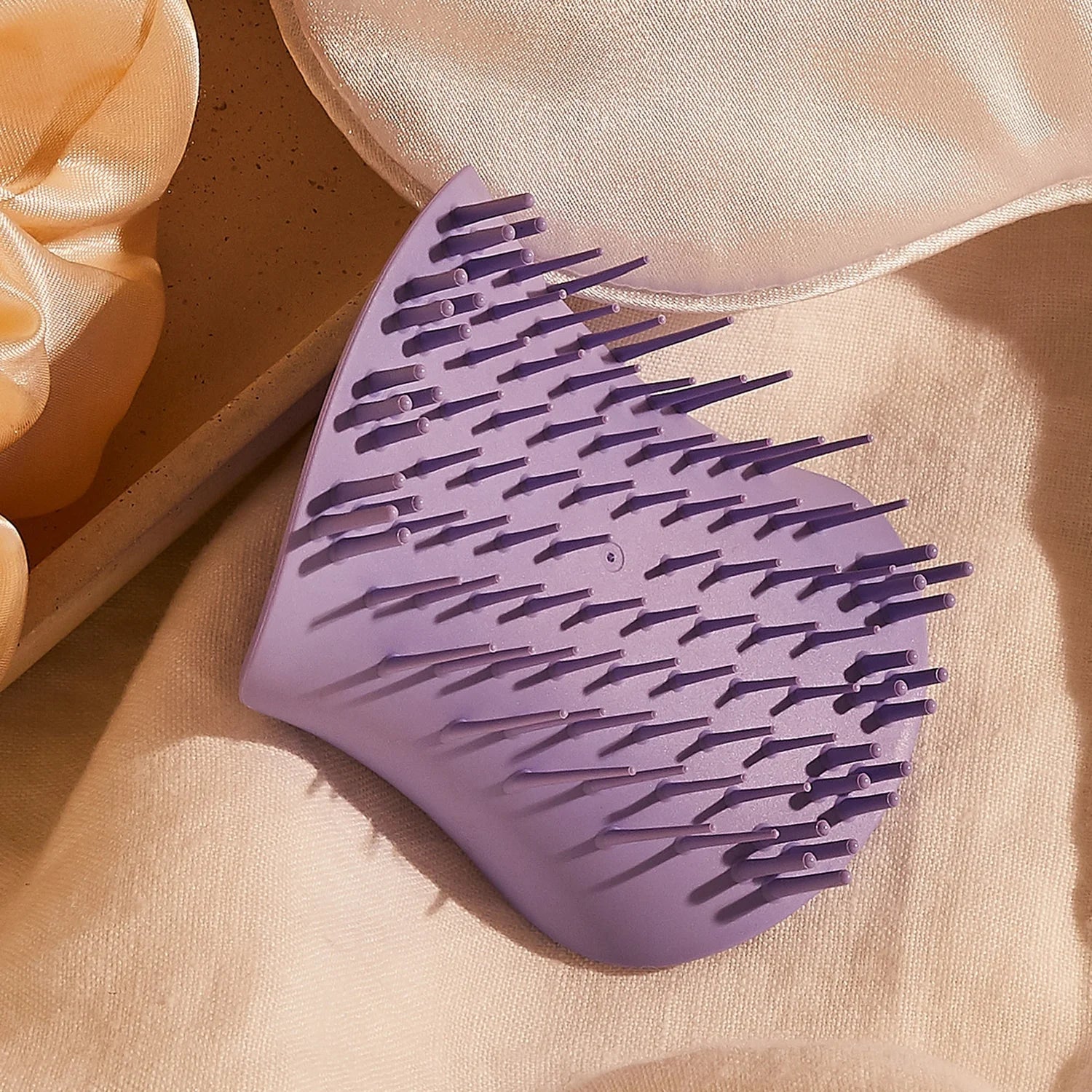 Tangle Teezer The Scalp Exfoliator and Massager Lilás