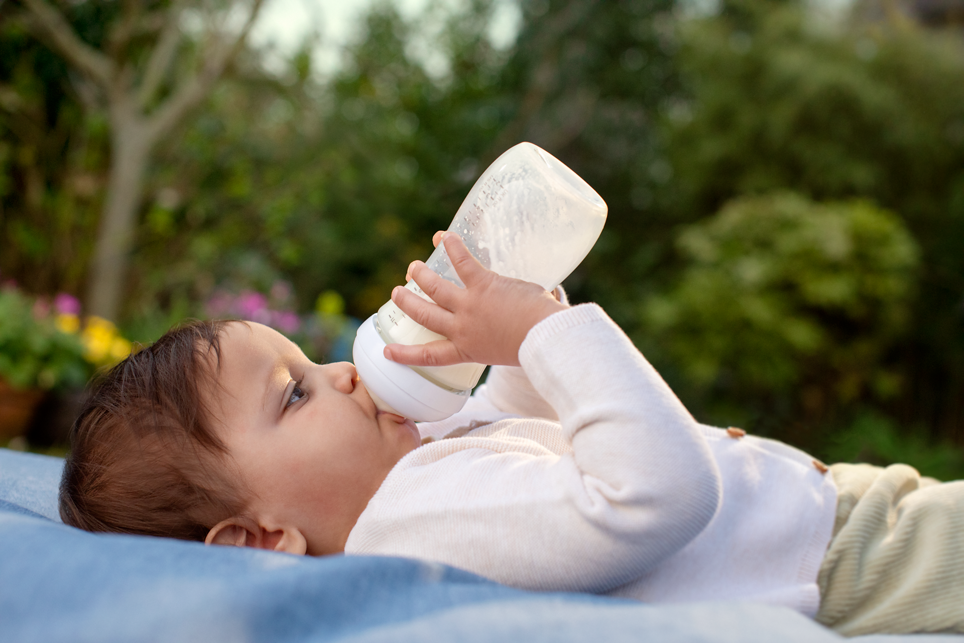 Philips Avent Biberão Natural Response Tetina T4 330ml - Farmácia Garcia