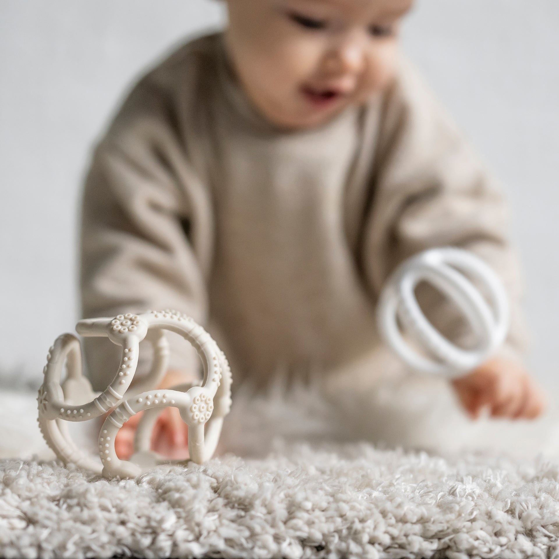 Nattou Mordedor 2 Bolas Silicone Argila Branco - Farmácia Garcia