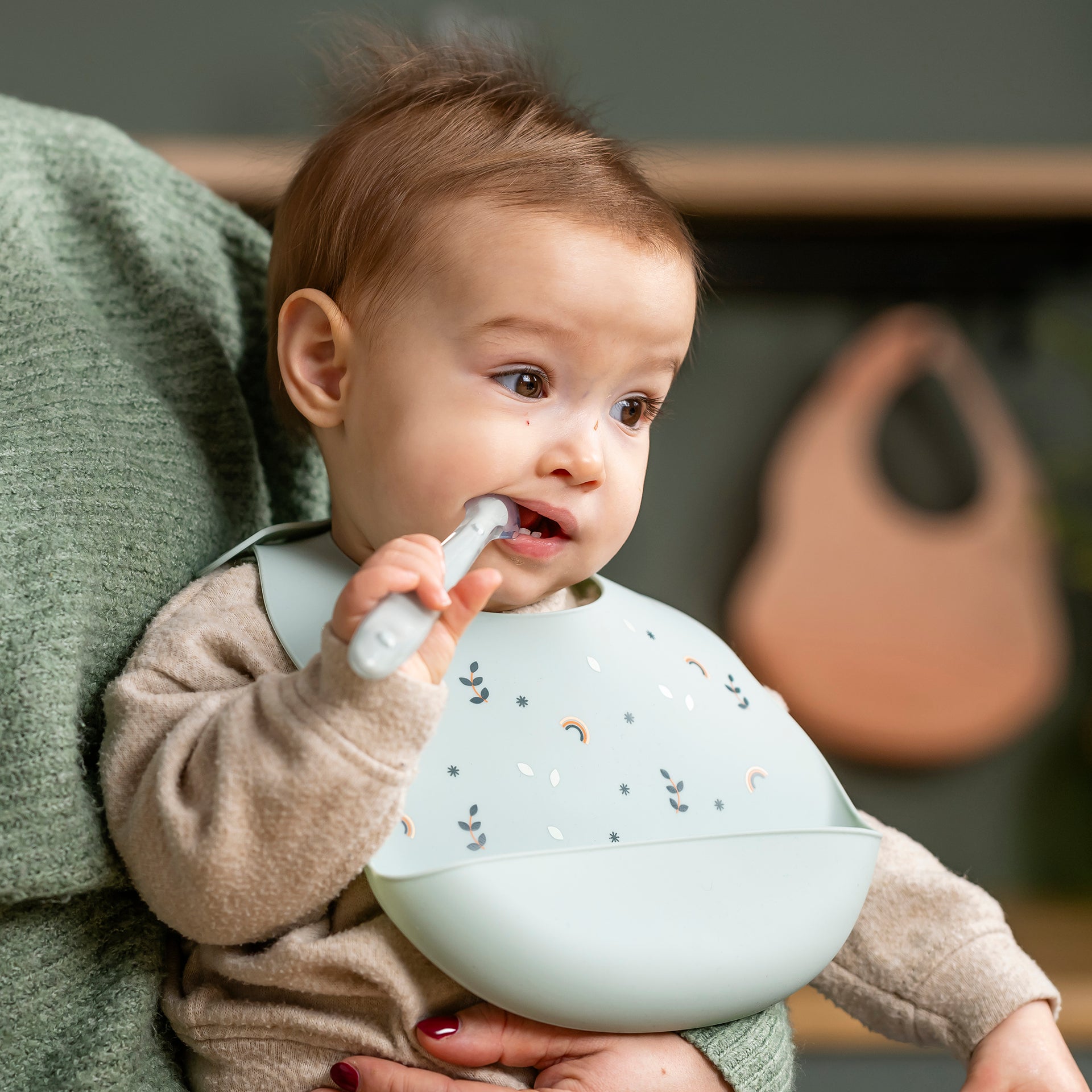 Nattou Babete Silicone Verde Com Desenhos - Farmácia Garcia