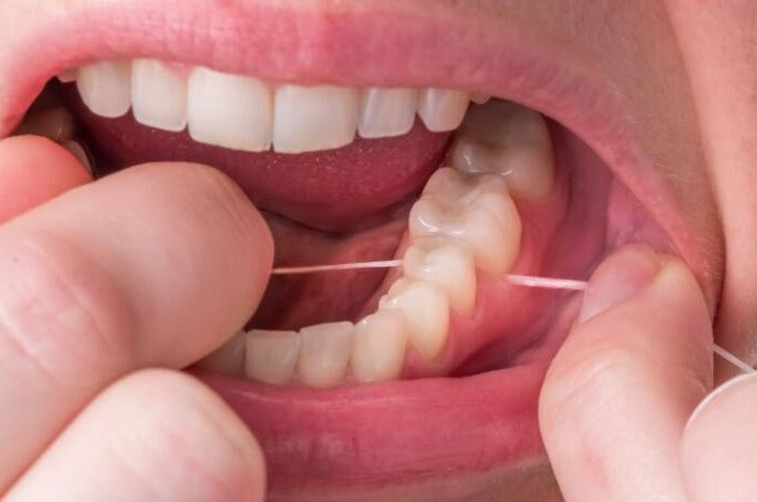Clinic Fio Dentário White Expanding 25m - Farmácia Garcia