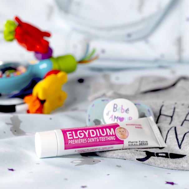 Elgydium Gel Calm Primeiros Dentes 15ml - Farmácia Garcia
